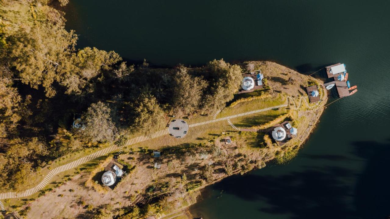Domus Glamping Guatape Hotell Exteriör bild