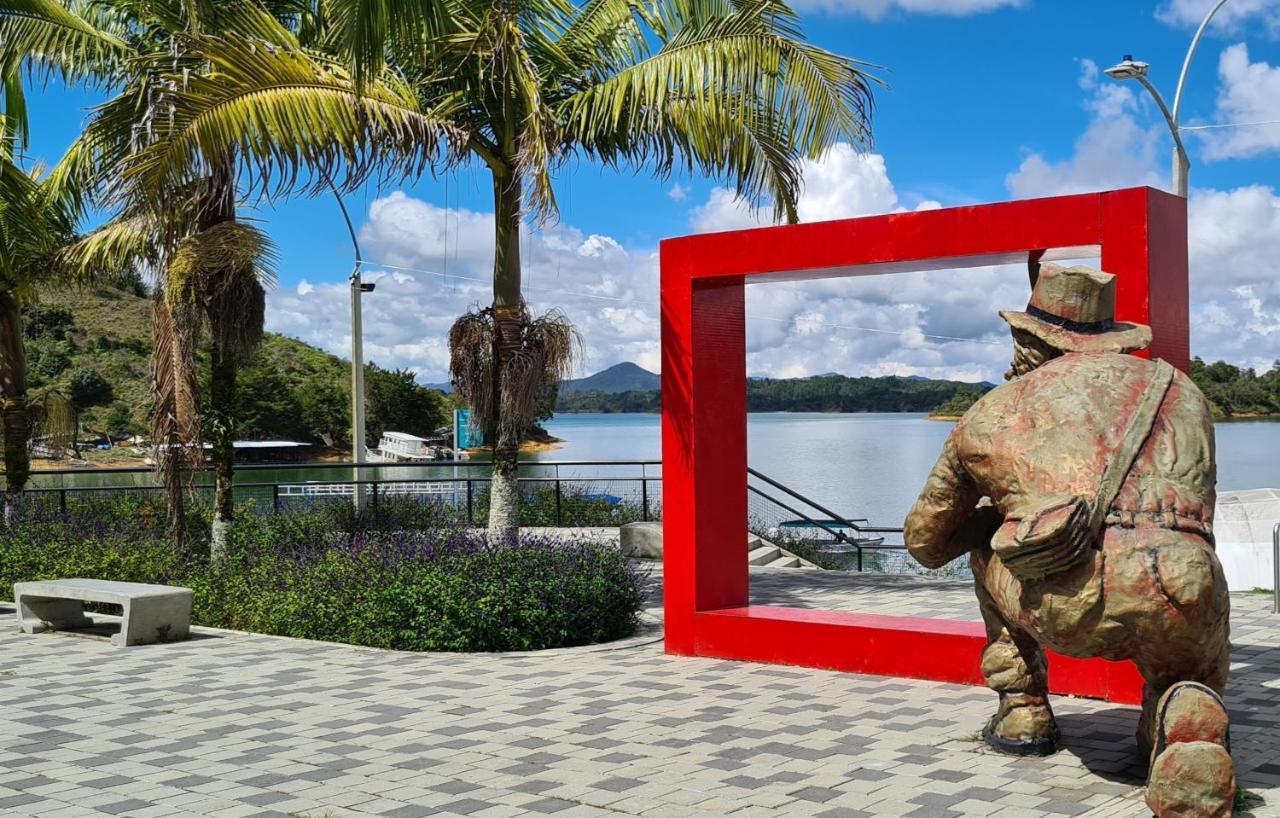 Domus Glamping Guatape Hotell Exteriör bild