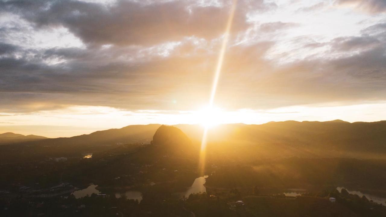 Domus Glamping Guatape Hotell Exteriör bild
